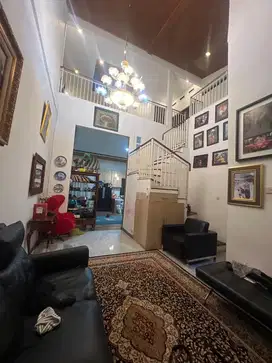 Rumah luas tanah 158 M Lb 230 2 lantai 5 KT 3 KM