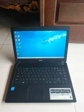 Laptop Acer ram 8gb tipe slim layar 14inch batre awet siap pake(Nego)