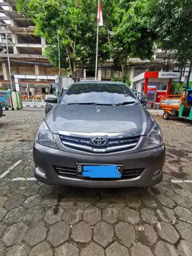 Kijang Innova G AT 2009