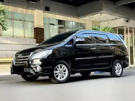 TOYOTA KIJANG INNOVA 2.0 V LUXURY AT BENSIN 2014 HITAM