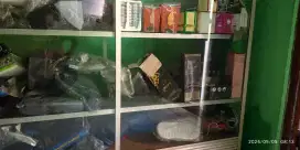Etalase dan isi nya