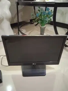 monitor LG 16M38A-B kondisi normal