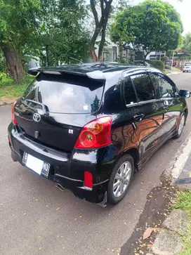 Toyota Yaris 2013 Bensin stnk sep25 film full 3 M  jok kulit  m btech