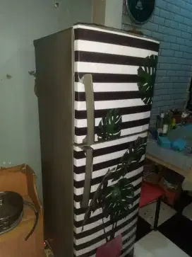 Kulkas 2 pintu merk LG
