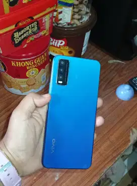 Vivo y20s G ram 4/128!.