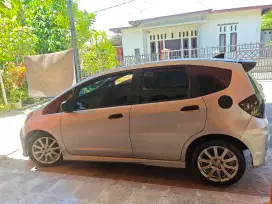 Mobil pribadi jazz 2013