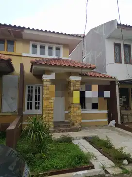 Rumah Dijual Siap Huni Taman Parahyangan Lippo Karawaci Tangerang