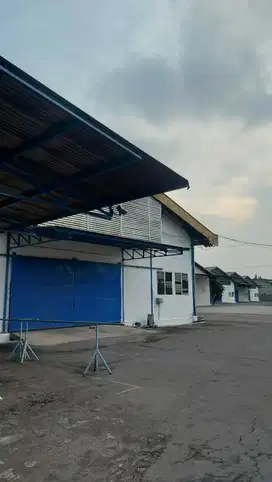 Sewa Gudang 2500 m2 Full Loading Dock , Kletek - Sidoarjo