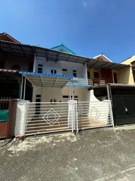 Rumah 2 lantai inti kota setia Budi Medan Selayang