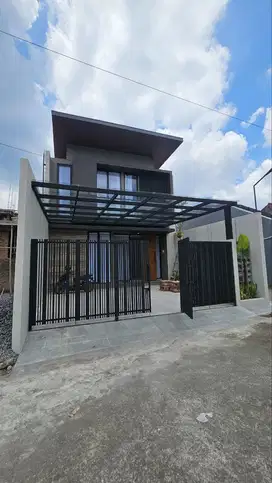RUMAH MEWAH JOGJA FULLY FURNISHED DEKAT JOGJA BAY WATERBOOM STADION