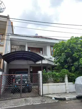 Rumah 2 Lantai Hadap Selatan Gading Kirana Timur Kelapa Gading Dijual