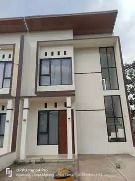 RUMAH MEWAH 2 LANTAI DEKAT EXIT TOL SAWOJAJAR