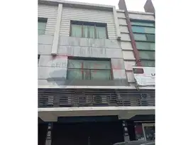 DIJUAL Ruko 3 lantai, Luas dan Strategis
