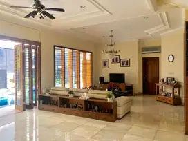 Dibawah harga pasar pondok indah niaga hijau dengan kolam renang