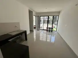 Di jual rumah pantai indah kapuk 6x12.5. 3+1 kamar tidur 2 lantai