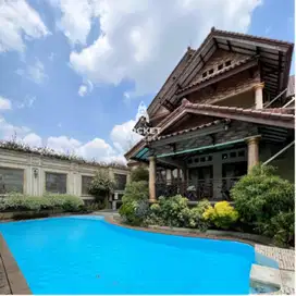 Rumah Design Classic Halaman Luas Siap Huni Best Deal di Jagakarsa