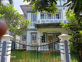 Disewakan second boulevard Legenda wisata full furnished