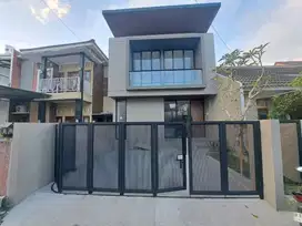 RUMAH MEWAH JOGJA FULLY FURNISHED DEKAT JOGJA BAY WATERBOOM STADION