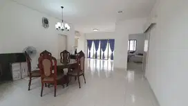 Jual Cepat Rumah 2 Lantai Cluster Terdepan JGC, Good Condition SHM