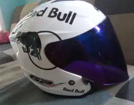 Helm redbull ukuran L