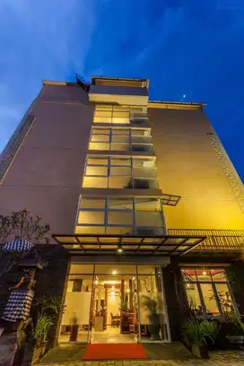 FREEHOLD HOTEL//KOST RECIDENCE // jh