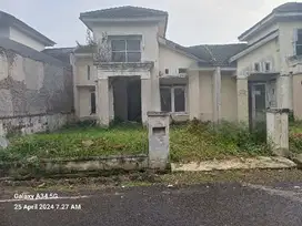 Rumah Murah Di Boulevard Jalan Utama dalam cluster