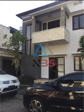 Dijual Rumah 2 lantai  perumahan elit  Jl Sandat Denpasar utara