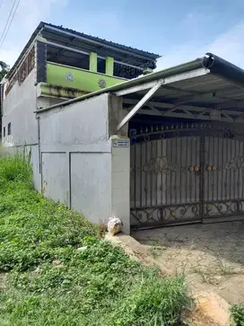 Rumah 2,5 Lantai.
