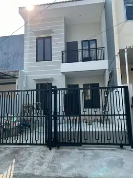 Dijual Rumah 2 Lt Bangunan Baru Startegis Siap huni di Gading Elok
