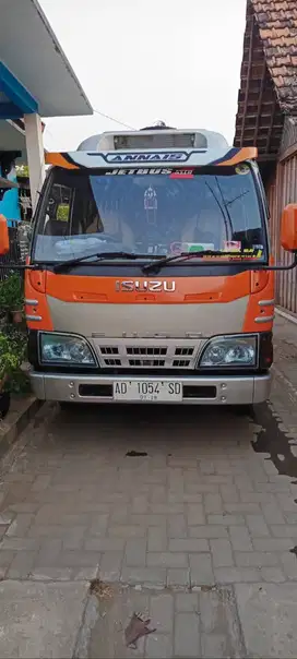 di jual isuzu elf 2013
