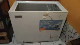 Dijual Freezer Modena 205L