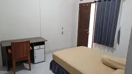KOS NYAMAN DAN STRATEGIS & SIAP HUNI! LANGSUNG DENGAN PEMILIK
