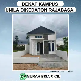 RUMAH Hunian Strategis di Pinggir Jalan Utama H. Komarudin Rajabasa