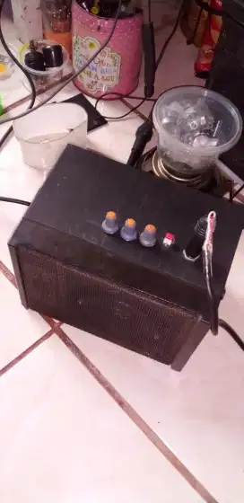 Amply gitar mini rakitan
