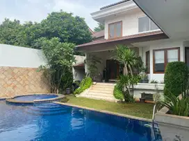 Rumah Mewah Area Cipete 10 Menit Dari Jalan Pangeran Antasari