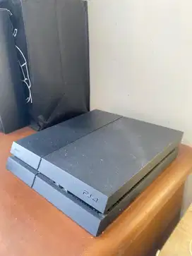 Ps4 fat bekas 500gb dapat 2 kaset nego