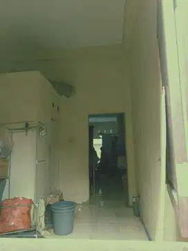 Ruko dua lantai setengah bonus rumah besar pasar satu wahidin binjai