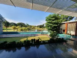 Sewa Rumah Swimming Pool Long Golf View Graha Family, BDG, Pakuwon