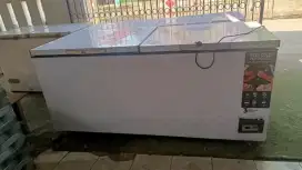 Frezer Gea kapasitas AB_900