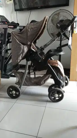 Stroler bayi second rasa baru, kuat kokoh