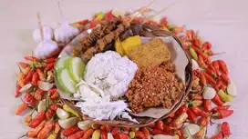 Di butuhkan karyawan resto ayam goreng ( Pria )