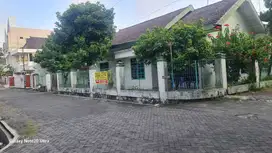 Di jual tanah bonus bangunan rumah induk dan kost Ring 1 UGM