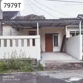 Di jual rumah siap huni 7979T