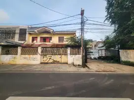 Dijual dan sewa Rumah Bisa Untuk Usaha di Tanjung Duren Jakarta Barat