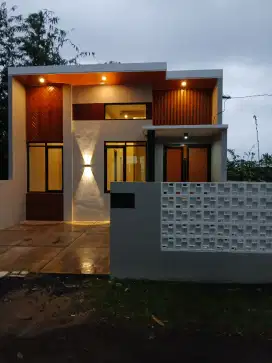 Rumah Baru Ekseklusif. 370 Nego