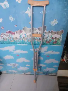 Tongkat Kruk Alat Bantu Jalan