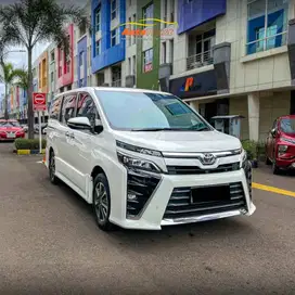 [ TDP 10 JUTA ] TOYOTA VOXY 2.0 BENSIN A/T NIK.2017