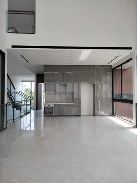 Rumah Sultan BSD Depan Taman, Navapark Cluster Lyndon
