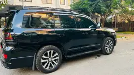 Di jual land cruiser V8 VXR