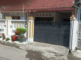 Sewa garasi bulanan mobil pribadi